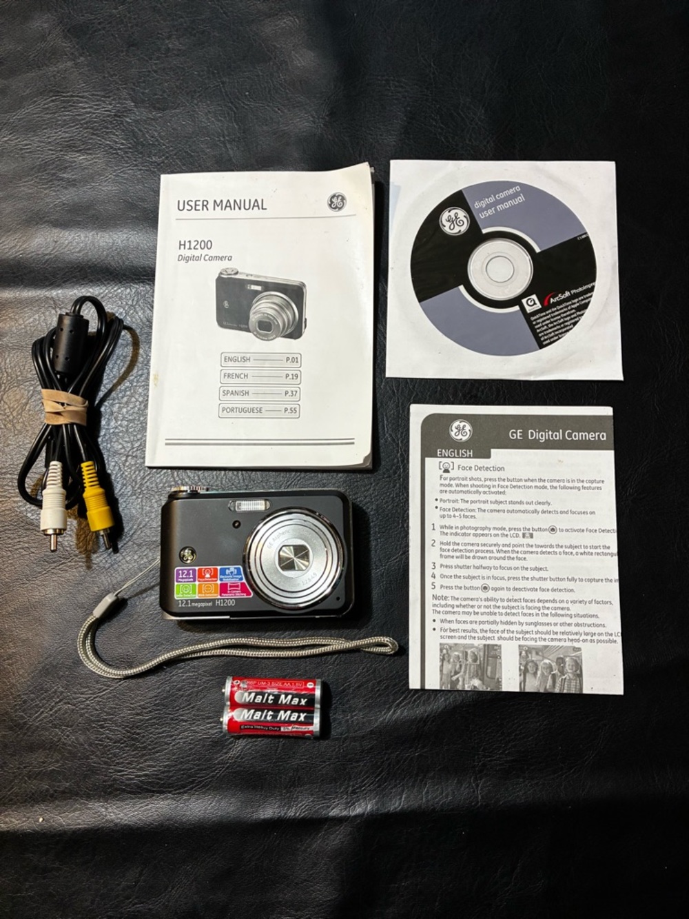 GE H1200 Compact Digital Camera in Black